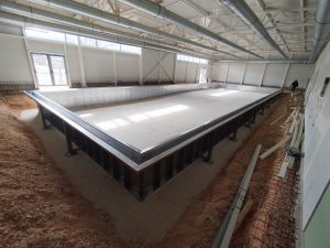 Πισίνα με μεταλλικά πάνελ